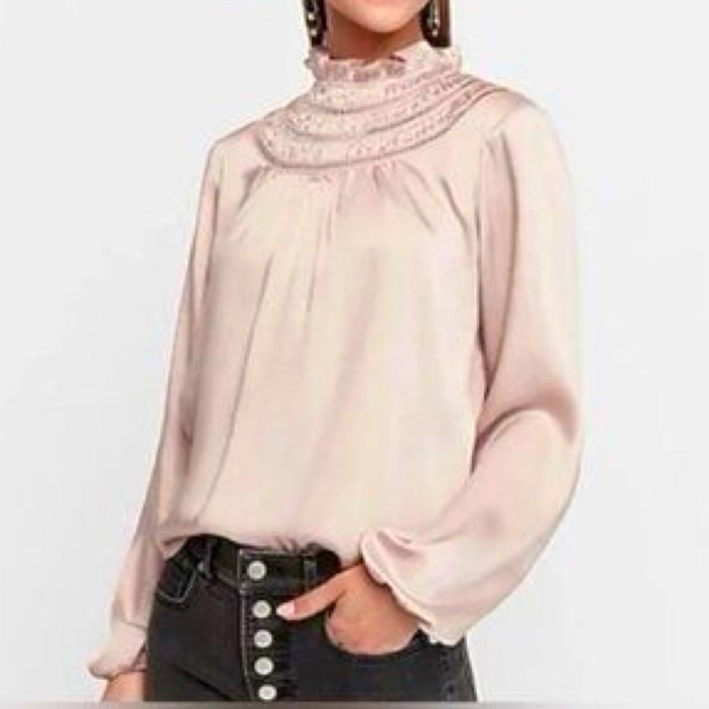 Express Soft Pink High Neck Silky Satin Blouse
Smocked Neckline
EUC